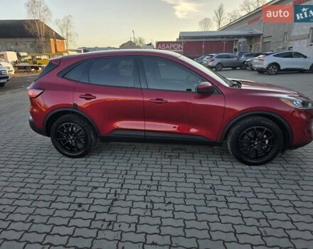 Красный Форд Эскейп, объемом двигателя 1.5 л и пробегом 113 тыс. км за 15000 $, фото 2 на Automoto.ua