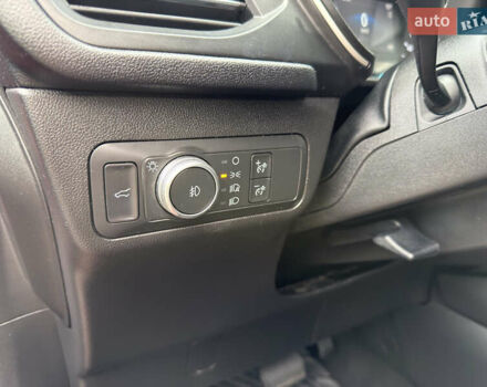 Красный Форд Эскейп, объемом двигателя 2 л и пробегом 153 тыс. км за 18700 $, фото 18 на Automoto.ua