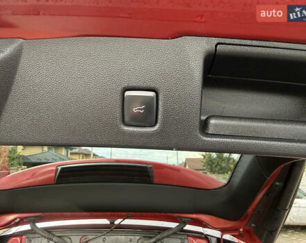 Красный Форд Эскейп, объемом двигателя 2 л и пробегом 153 тыс. км за 18700 $, фото 27 на Automoto.ua