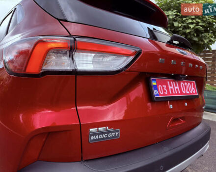 Красный Форд Эскейп, объемом двигателя 2 л и пробегом 153 тыс. км за 18700 $, фото 13 на Automoto.ua