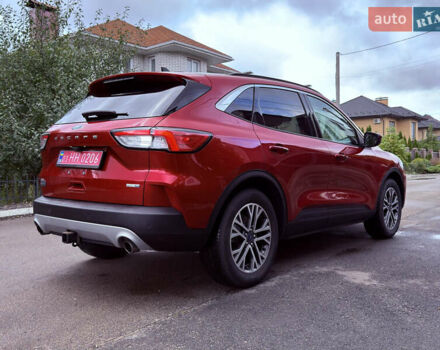 Красный Форд Эскейп, объемом двигателя 2 л и пробегом 153 тыс. км за 18700 $, фото 7 на Automoto.ua