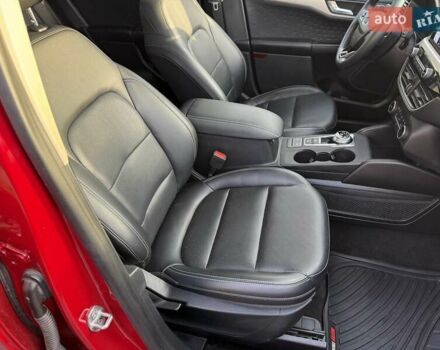 Червоний Форд Ескейп, об'ємом двигуна 2 л та пробігом 153 тис. км за 17900 $, фото 43 на Automoto.ua