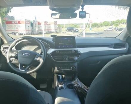 Красный Форд Эскейп, объемом двигателя 1.5 л и пробегом 37 тыс. км за 14900 $, фото 6 на Automoto.ua