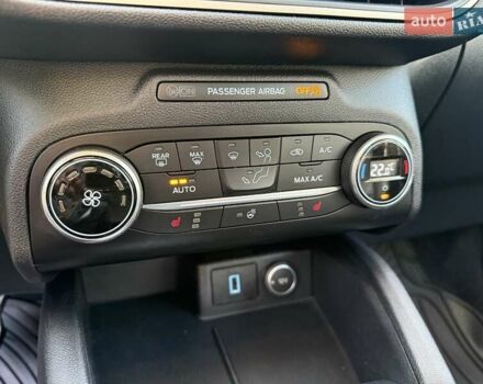 Червоний Форд Ескейп, об'ємом двигуна 2 л та пробігом 153 тис. км за 17900 $, фото 33 на Automoto.ua