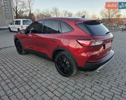 Красный Форд Эскейп, объемом двигателя 1.5 л и пробегом 113 тыс. км за 15000 $, фото 5 на Automoto.ua