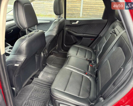 Красный Форд Эскейп, объемом двигателя 2 л и пробегом 153 тыс. км за 18700 $, фото 25 на Automoto.ua