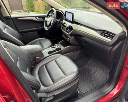 Красный Форд Эскейп, объемом двигателя 2 л и пробегом 153 тыс. км за 18700 $, фото 31 на Automoto.ua