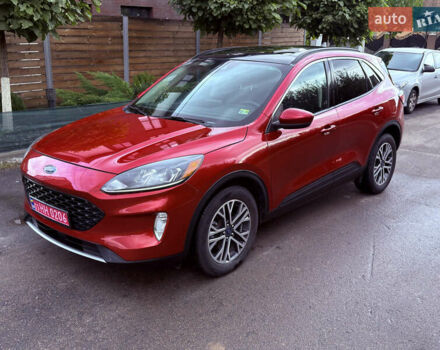 Красный Форд Эскейп, объемом двигателя 2 л и пробегом 153 тыс. км за 18700 $, фото 4 на Automoto.ua