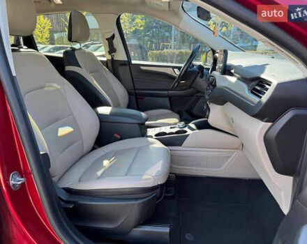 Червоний Форд Ескейп, об'ємом двигуна 1.5 л та пробігом 138 тис. км за 15200 $, фото 7 на Automoto.ua