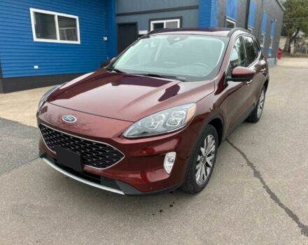 Красный Форд Эскейп, объемом двигателя 2 л и пробегом 18 тыс. км за 13200 $, фото 1 на Automoto.ua