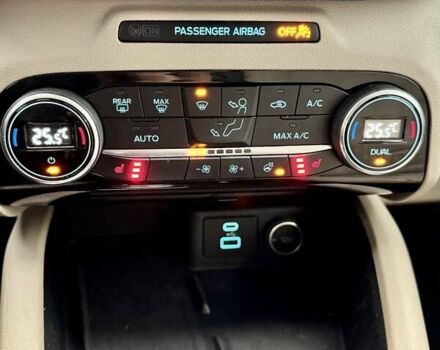 Красный Форд Эскейп, объемом двигателя 1.5 л и пробегом 14 тыс. км за 17900 $, фото 39 на Automoto.ua