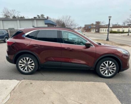 Красный Форд Эскейп, объемом двигателя 2 л и пробегом 18 тыс. км за 13200 $, фото 2 на Automoto.ua