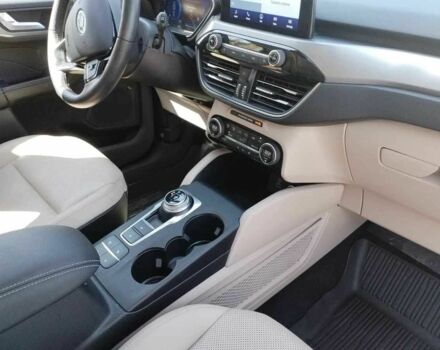 Красный Форд Эскейп, объемом двигателя 2 л и пробегом 93 тыс. км за 15700 $, фото 8 на Automoto.ua