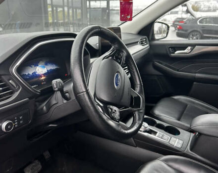 Красный Форд Эскейп, объемом двигателя 2 л и пробегом 80 тыс. км за 21500 $, фото 9 на Automoto.ua