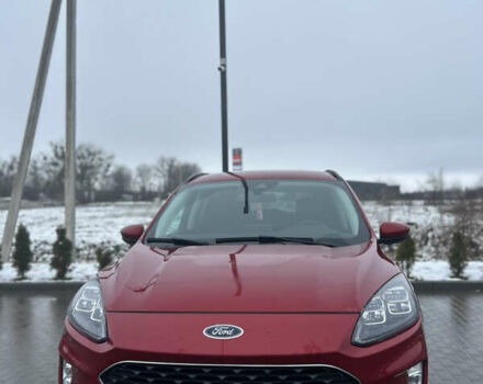 Красный Форд Эскейп, объемом двигателя 2 л и пробегом 80 тыс. км за 21500 $, фото 1 на Automoto.ua