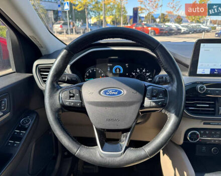 Червоний Форд Ескейп, об'ємом двигуна 1.5 л та пробігом 138 тис. км за 15200 $, фото 5 на Automoto.ua