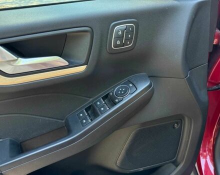 Красный Форд Эскейп, объемом двигателя 2 л и пробегом 83 тыс. км за 11999 $, фото 16 на Automoto.ua