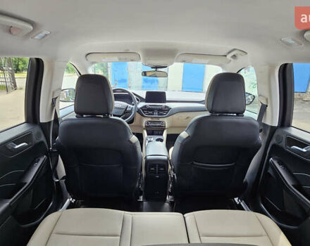 Красный Форд Эскейп, объемом двигателя 1.5 л и пробегом 13 тыс. км за 25000 $, фото 7 на Automoto.ua