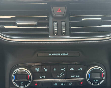 Червоний Форд Ескейп, об'ємом двигуна 1.5 л та пробігом 191 тис. км за 17000 $, фото 4 на Automoto.ua