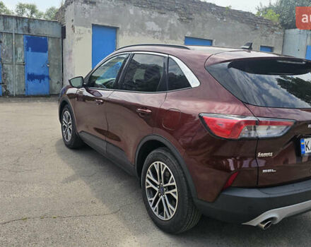 Красный Форд Эскейп, объемом двигателя 1.5 л и пробегом 13 тыс. км за 25000 $, фото 3 на Automoto.ua