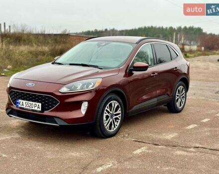 Красный Форд Эскейп, объемом двигателя 1.5 л и пробегом 14 тыс. км за 17900 $, фото 6 на Automoto.ua