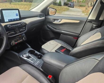 Червоний Форд Ескейп, об'ємом двигуна 2 л та пробігом 14 тис. км за 11300 $, фото 9 на Automoto.ua