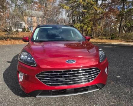 Червоний Форд Ескейп, об'ємом двигуна 2 л та пробігом 14 тис. км за 11300 $, фото 1 на Automoto.ua