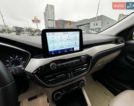 Червоний Форд Ескейп, об'ємом двигуна 1.5 л та пробігом 28 тис. км за 21550 $, фото 24 на Automoto.ua