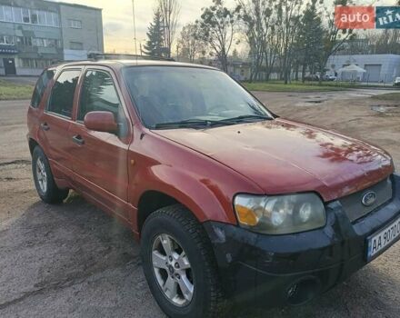 Красный Форд Эскейп, объемом двигателя 3 л и пробегом 230 тыс. км за 4999 $, фото 1 на Automoto.ua
