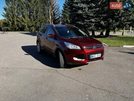 Форд Эскейп 2013 в Ровно на Automoto.ua Красный Форд Эскейп, объемом двигателя 2 л и пробегом 221 тыс. км за 13200 $, фото 1 на Automoto.ua