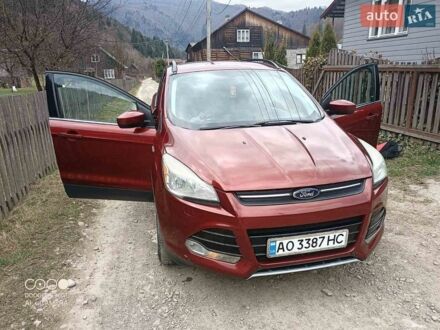 Красный Форд Эскейп, объемом двигателя 2 л и пробегом 175 тыс. км за 8250 $, фото 1 на Automoto.ua