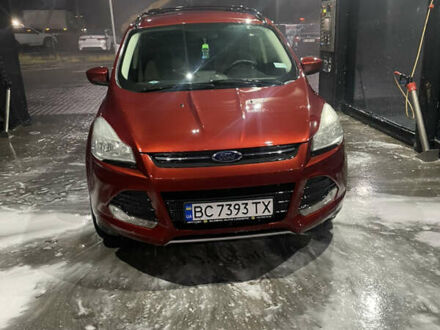 Красный Форд Эскейп, объемом двигателя 1.6 л и пробегом 177 тыс. км за 11000 $, фото 1 на Automoto.ua