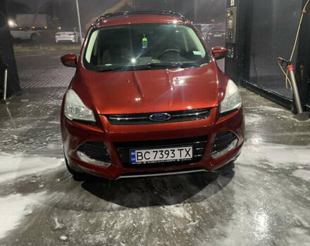 Красный Форд Эскейп, объемом двигателя 1.6 л и пробегом 177 тыс. км за 11000 $, фото 1 на Automoto.ua