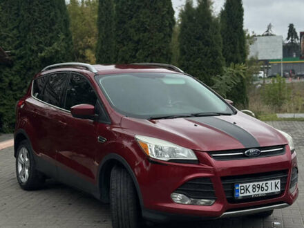 Форд Эскейп 2015 в Дубно на Automoto.ua Красный Форд Эскейп, объемом двигателя 2 л и пробегом 270 тыс. км за 9500 $, фото 1 на Automoto.ua