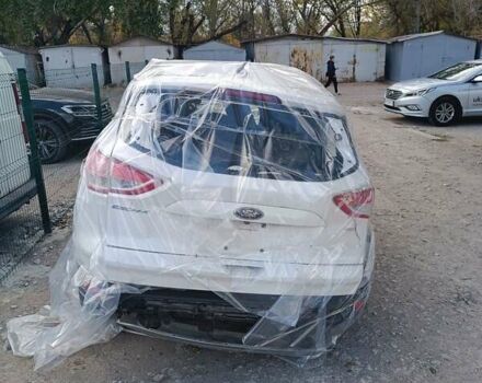 Красный Форд Эскейп, объемом двигателя 2.5 л и пробегом 250 тыс. км за 5300 $, фото 1 на Automoto.ua