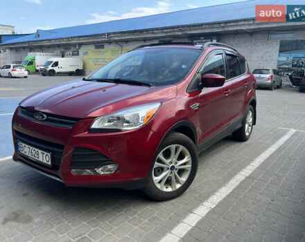 Красный Форд Эскейп, объемом двигателя 2 л и пробегом 146 тыс. км за 12000 $, фото 1 на Automoto.ua