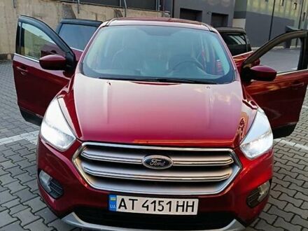 Красный Форд Эскейп, объемом двигателя 2 л и пробегом 173 тыс. км за 14400 $, фото 1 на Automoto.ua