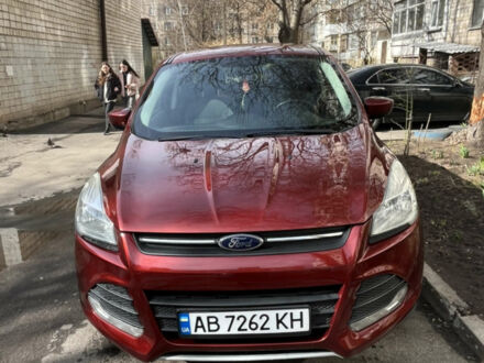Красный Форд Эскейп, объемом двигателя 1.6 л и пробегом 200 тыс. км за 10000 $, фото 1 на Automoto.ua