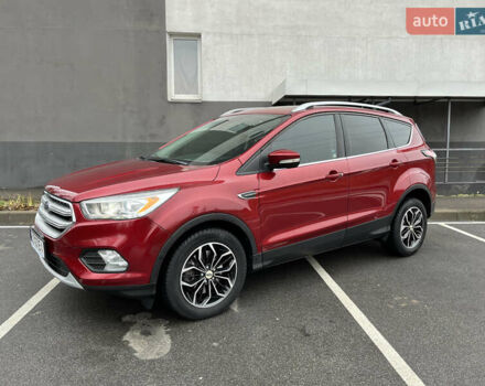 Красный Форд Эскейп, объемом двигателя 2 л и пробегом 78 тыс. км за 15900 $, фото 1 на Automoto.ua