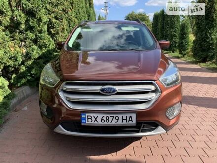 Форд Ескейп 2017 у Хмельницькому на Automoto.ua Червоний Форд Ескейп, об'ємом двигуна 1.5 л та пробігом 49 тис. км за 14500 $, фото 1 на Automoto.ua
