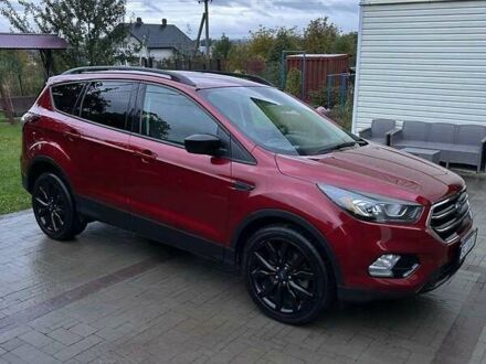 Красный Форд Эскейп, объемом двигателя 2 л и пробегом 170 тыс. км за 12900 $, фото 1 на Automoto.ua