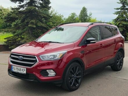 Червоний Форд Ескейп, об'ємом двигуна 1.5 л та пробігом 150 тис. км за 11693 $, фото 1 на Automoto.ua