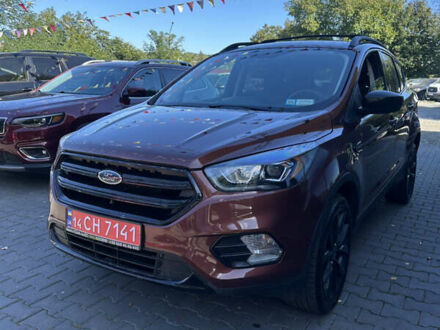 Форд Эскейп 2018 в Черновцах на Automoto.ua Красный Форд Эскейп, объемом двигателя 1.5 л и пробегом 130 тыс. км за 12900 $, фото 1 на Automoto.ua