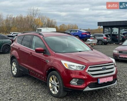 Форд Эскейп 2018 в Луцке на Automoto.ua Красный Форд Эскейп, объемом двигателя 1.5 л и пробегом 176 тыс. км за 9500 $, фото 1 на Automoto.ua