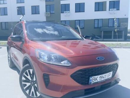 Форд Эскейп 2019 в Ровно на Automoto.ua Красный Форд Эскейп, объемом двигателя 2.5 л и пробегом 48 тыс. км за 22999 $, фото 1 на Automoto.ua