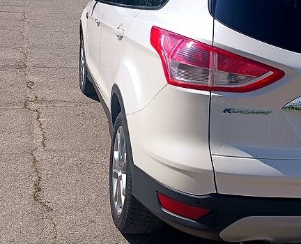 Форд Ескейп, об'ємом двигуна 2 л та пробігом 180 тис. км за 13500 $, фото 6 на Automoto.ua
