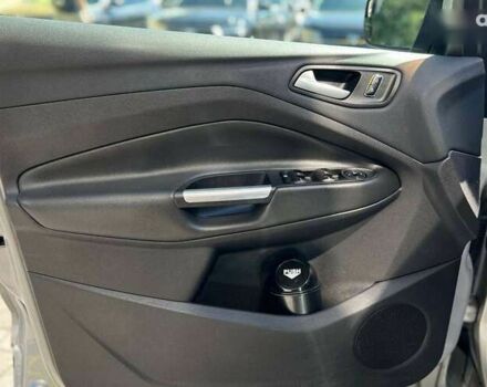 Форд Эскейп, объемом двигателя 2 л и пробегом 176 тыс. км за 13200 $, фото 6 на Automoto.ua