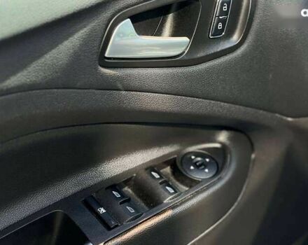 Форд Эскейп, объемом двигателя 2 л и пробегом 176 тыс. км за 13200 $, фото 7 на Automoto.ua