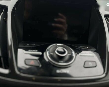 Форд Эскейп, объемом двигателя 2 л и пробегом 158 тыс. км за 13500 $, фото 21 на Automoto.ua