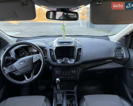 Форд Эскейп, объемом двигателя 2 л и пробегом 144 тыс. км за 13900 $, фото 18 на Automoto.ua